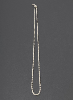 <h7>untitled, 2010, Necklace, Spider Silk</h7><br />o.T., 2010, Halsschmuck, Spinnenseide